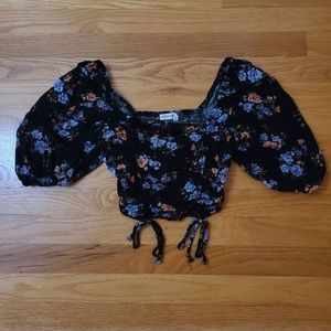 Live to be spoiled cropped floral blouse